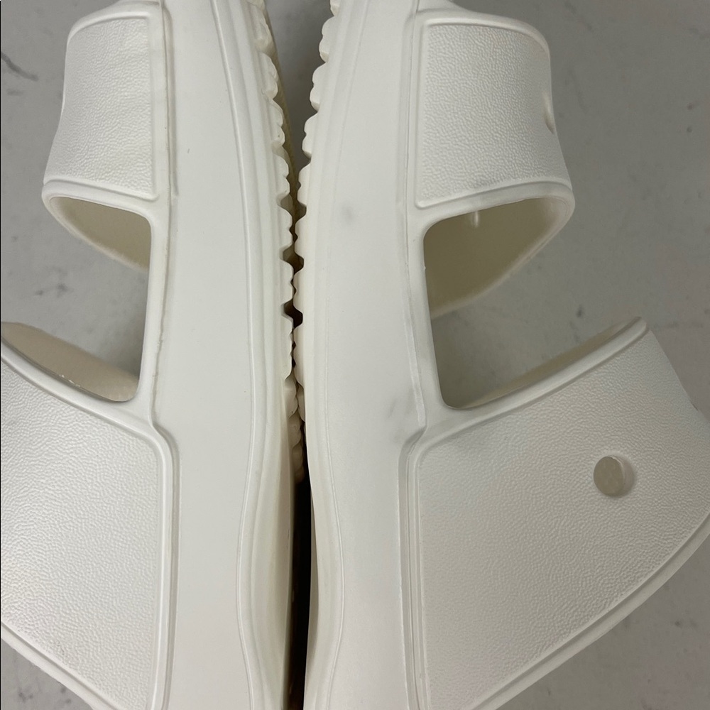 Crocs Classic 206761 Slide Sandals Unisex White Comfort Two-Strap Casual 8W - 6M - Picture 8 of 17